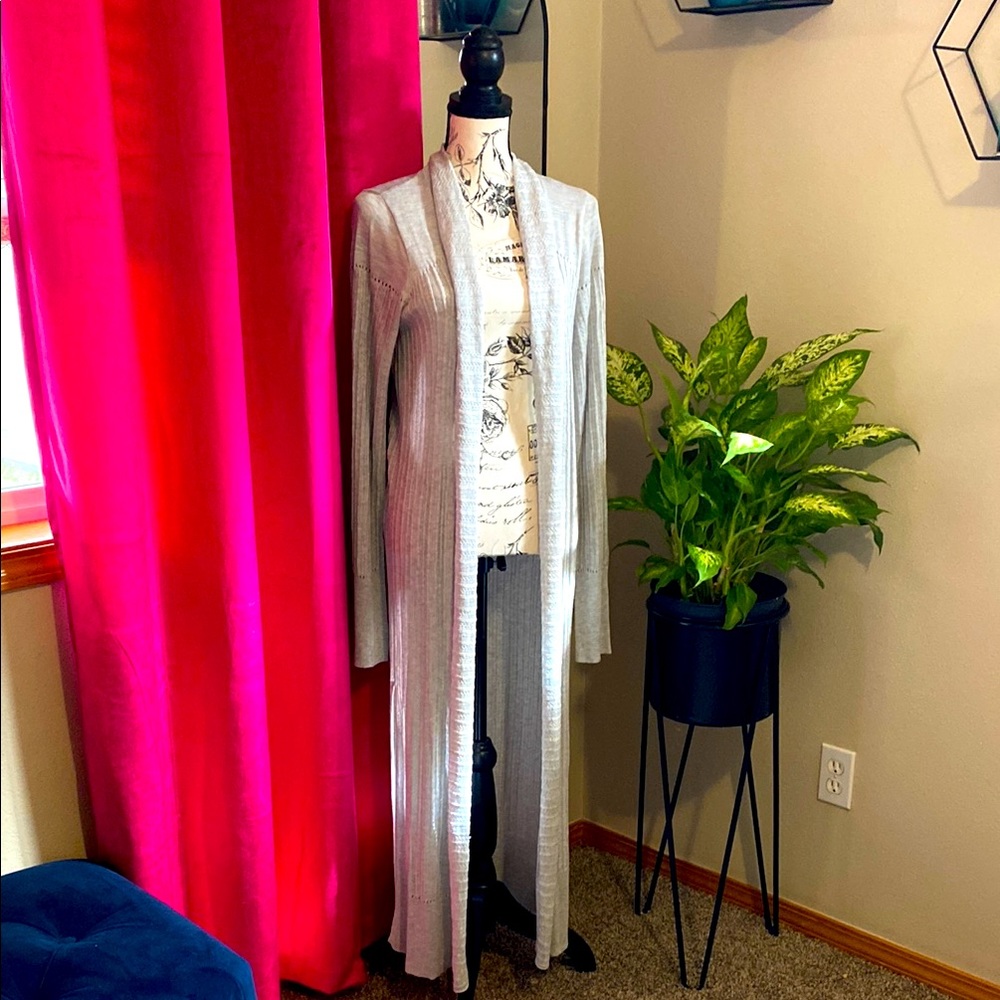 MYSTREE Elegant Gray Women's Long Cardigan. NWT LARGE